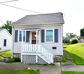 319 S Main St
