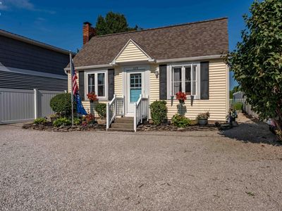229 N Sackett Rd
