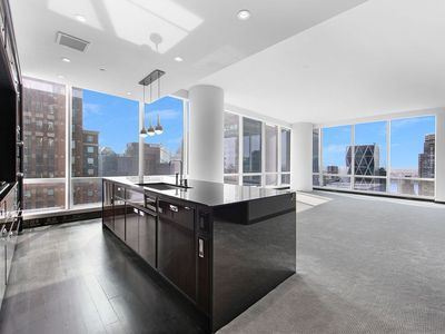 157 W 57th St APT 49B