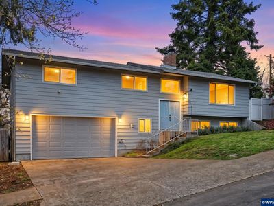 497 Dudley Ave SE