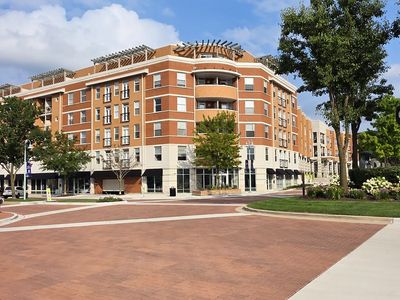 400 Village Cir Unit 302
