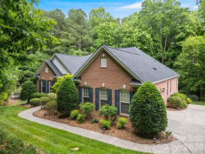 101 Woodwinds Dr