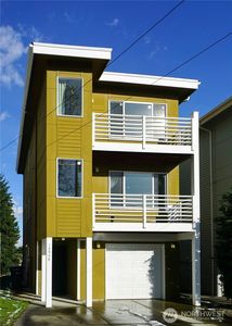 Property at 14948 6th Avenue S, Burien, WA