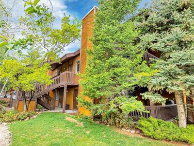 2025 Canyons Resort Dr APT V4