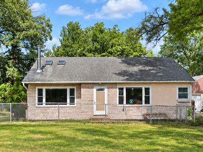 5688 Fairview Rd