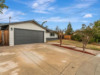 6883 Langmuir Ln