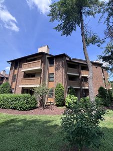 136 Hillsboro Pl