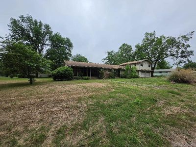 1701 Bethesda Rd