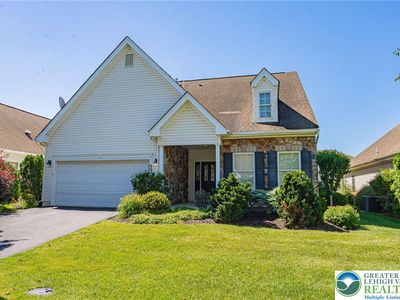 9 Devonshire Dr