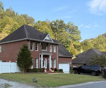 50 Cedar Trace Dr
