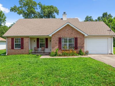 1302 Lyndsey Ridge Dr