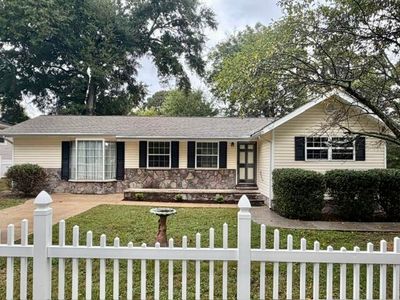 70 Lawrence Dr