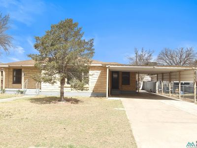 Property at 606 E Yucca Dr, Hobbs, NM
