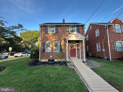 271 S 6th St