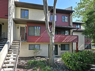 101 River Rd APT B3