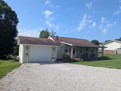 3107 E Highway 552