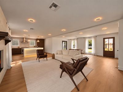 10111 Kerrwood Ln