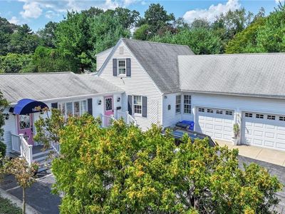 1682 Douglas Ave