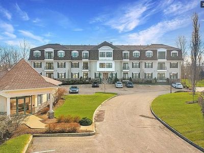 1404 S County Trl UNIT 218