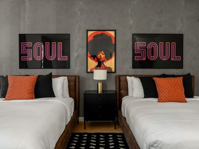 2000 S Hamilton Rd #2