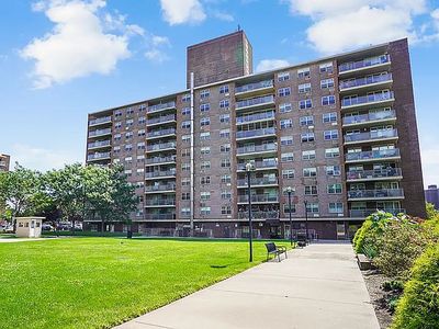 971 Jerome St APT 3F