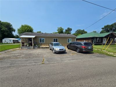 422 E Poplar Street