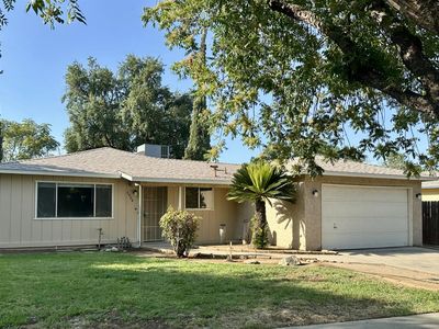 5904 E Pontiac Way