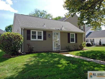 64 Amherst Ln #A