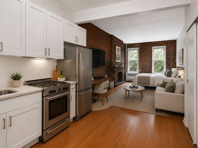 92 Horatio St APT 4S