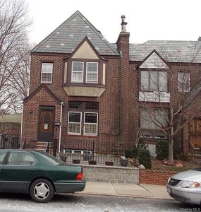 89-12 Rutledge Ave Unit 2