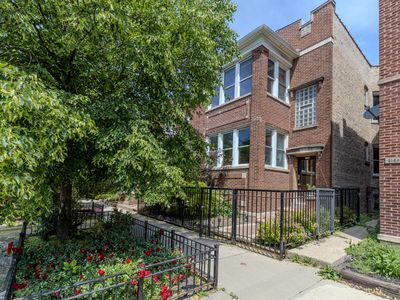 3130 W Wilson Ave