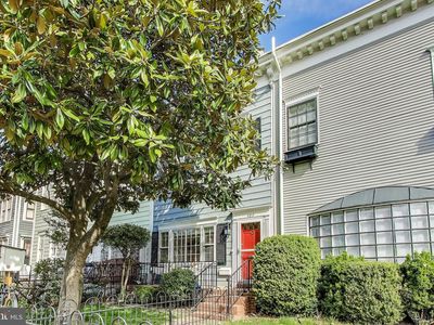 420 Independence Ave SE