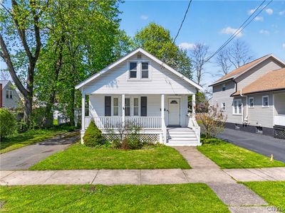 60 Sunnyside Dr