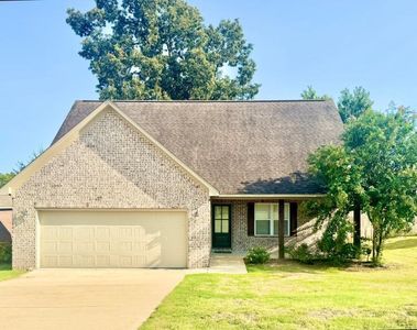 235 Forest Glen Dr