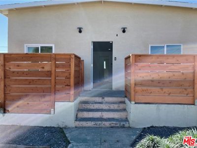 328 W Elm St