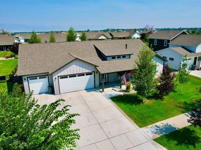 176 Travelers Way