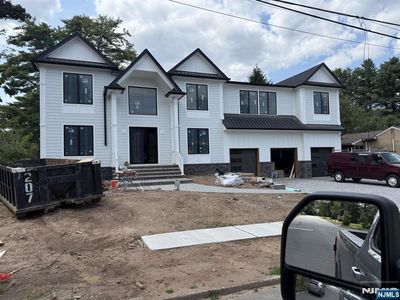 677 Cambridge Rd