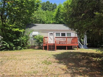821 Broad Ave