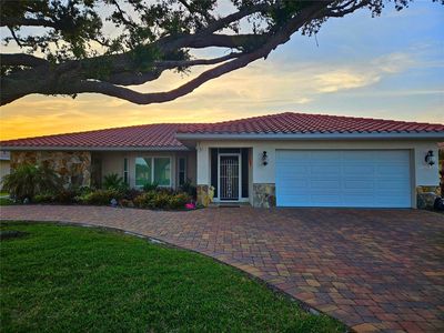 1706 S Lakeside Ct