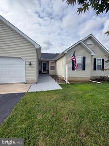 454 W Harvest Ln