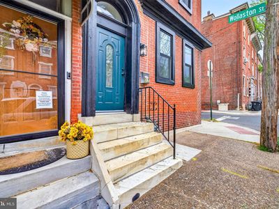 517 W 7th St