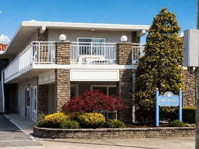 900 Wesley Ave #212