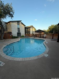2718 Old Field Dr #302