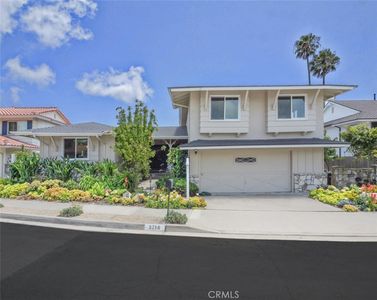 5716 Sunmist Dr