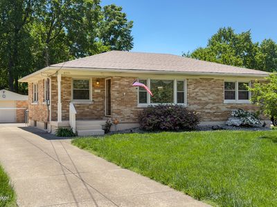 4906 Paramount Dr