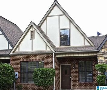 1013 Ashwood Dr
