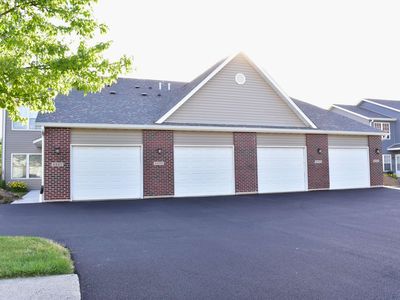 6337 Oak Crest Ln