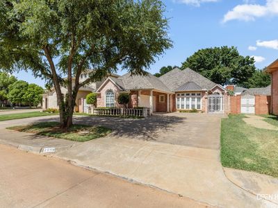 2009 Peachtree Ln