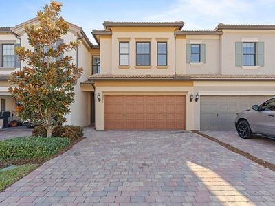 8294 Cadre Noir Road