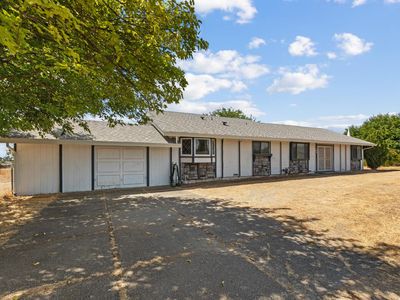 Property at 100 W Delano St, Elverta, CA